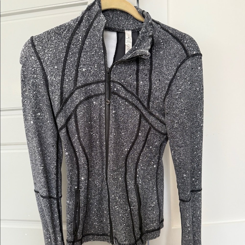Lululemon define jacket size 2